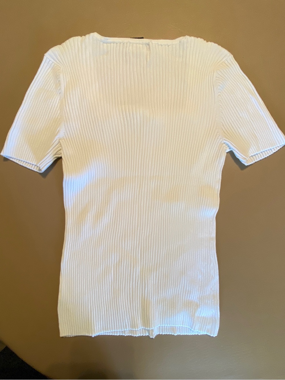RQT White Ribbed Short Sleeve Square Neck Top with Hardware - Picture 2 of 3